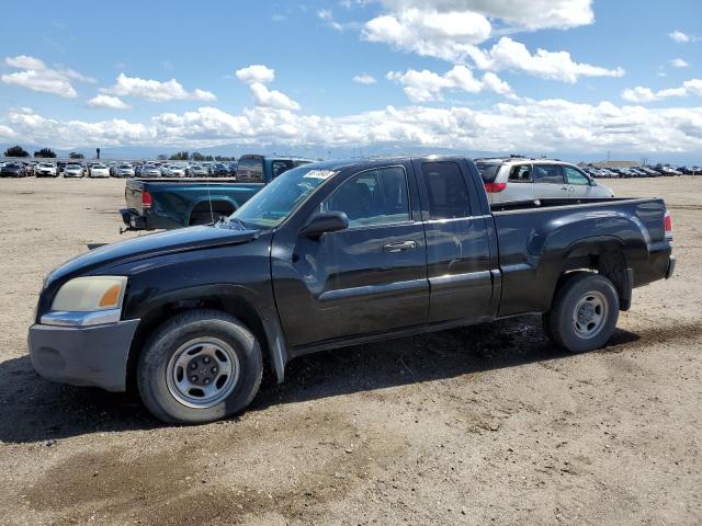 1Z7HC22K56S579640 - 2006 MITSUBISHI RAIDER LS BLACK photo 1