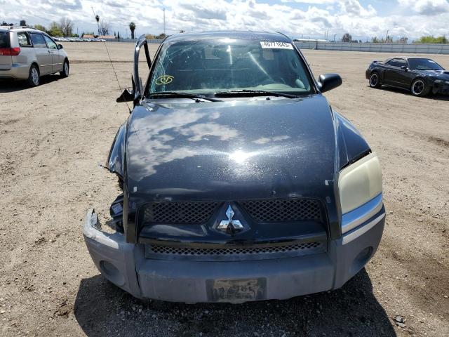 1Z7HC22K56S579640 - 2006 MITSUBISHI RAIDER LS BLACK photo 5