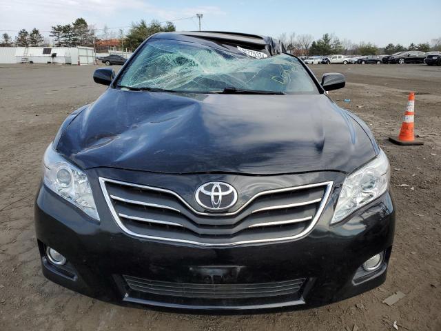 4T1BF3EK0BU194619 - 2011 TOYOTA CAMRY BASE BLACK photo 5