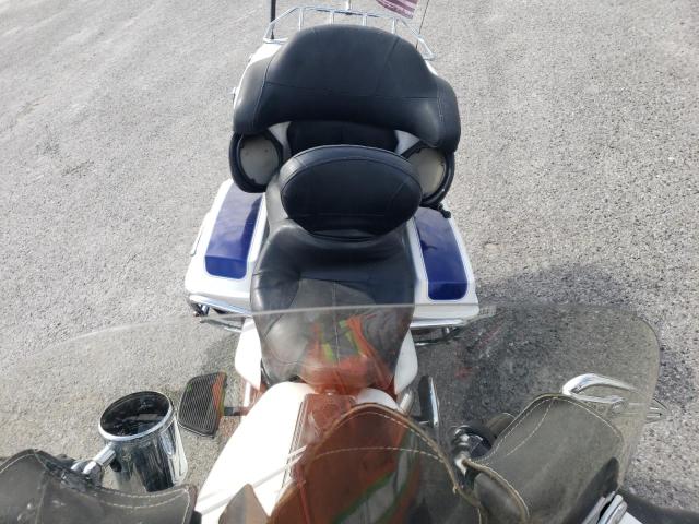 1HD1FC4127Y623671 - 2007 HARLEY-DAVIDSON FLHTCUI 双色 照片 5