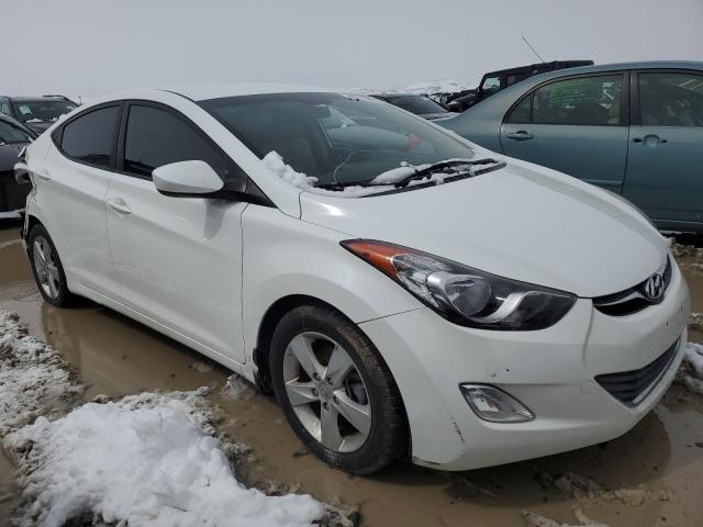 5NPDH4AE3DH188825 - 2013 HYUNDAI ELANTRA GLS WHITE photo 4