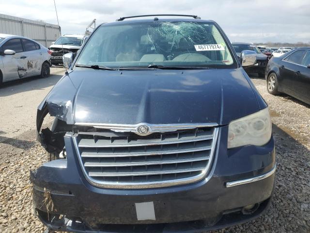 2A8HR64X59R631132 - 2009 CHRYSLER TOWN & COU LIMITED BLUE photo 5