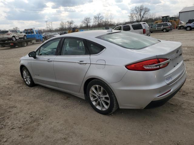 3FA6P0LU5KR263680 - 2019 FORD FUSION SE SILVER photo 2