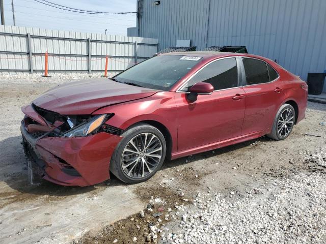 4T1B11HK6JU570740 - 2018 TOYOTA CAMRY L RED photo 1