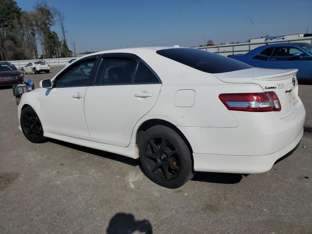 4T1BK3EK3BU627457 - 2011 TOYOTA CAMRY SE WHITE photo 2