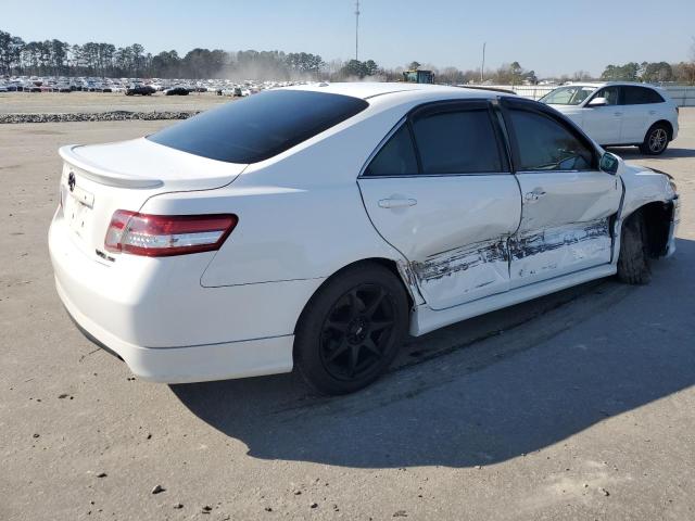 4T1BK3EK3BU627457 - 2011 TOYOTA CAMRY SE WHITE photo 3