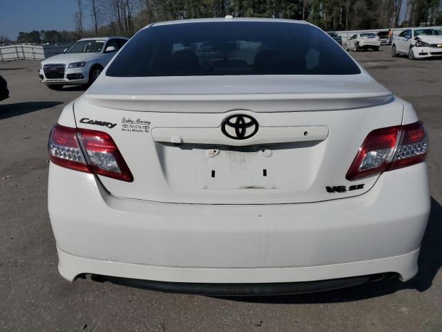 4T1BK3EK3BU627457 - 2011 TOYOTA CAMRY SE WHITE photo 6