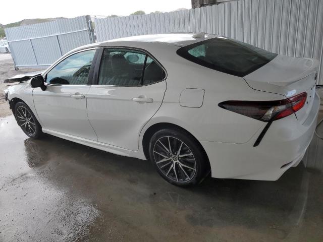 4T1G11AK8PU779308 - 2023 TOYOTA CAMRY SE NIGHT SHADE WHITE photo 2