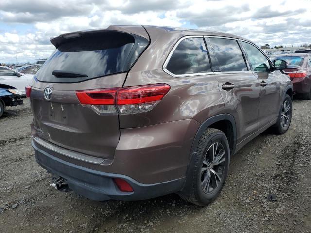 5TDZZRFH0JS253560 - 2018 TOYOTA HIGHLANDER LE BROWN photo 3