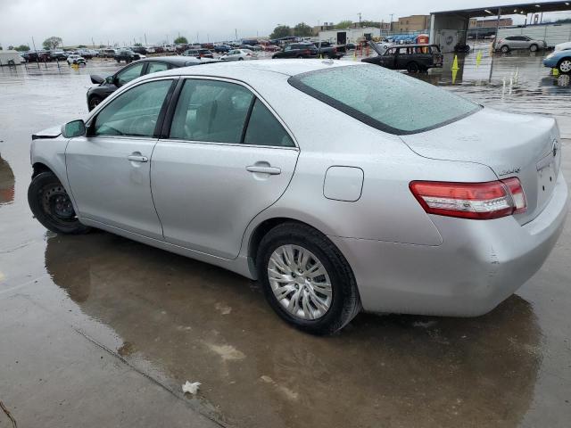 4T1BF3EK7BU596864 - 2011 TOYOTA CAMRY BASE SILVER photo 2