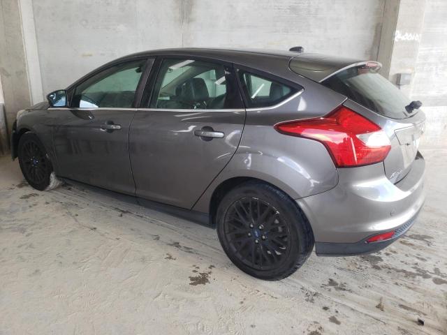 1FAHP3M24CL315212 - 2012 FORD FOCUS SEL GRAY photo 2