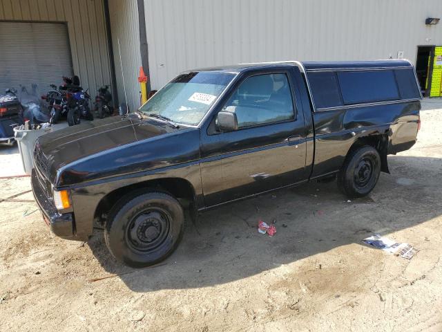 1992 NISSAN TRUCK SHORT WHEELBASE, 