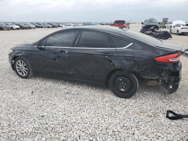 3FA6P0H72HR145131 - 2017 FORD FUSION SE BLACK photo 2