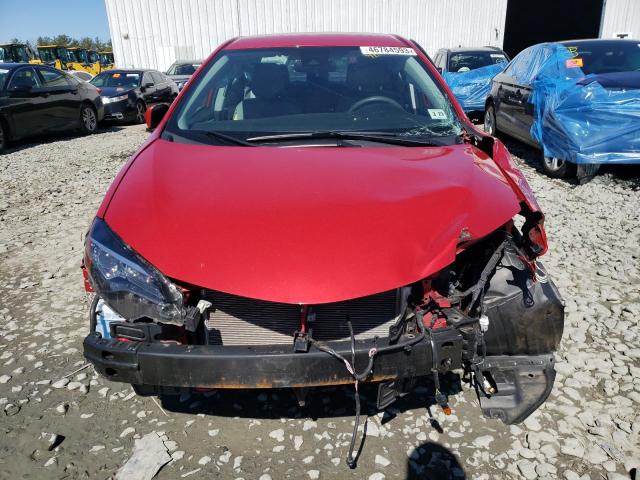 2T1BURHE4JC078483 - 2018 TOYOTA COROLLA L RED photo 5