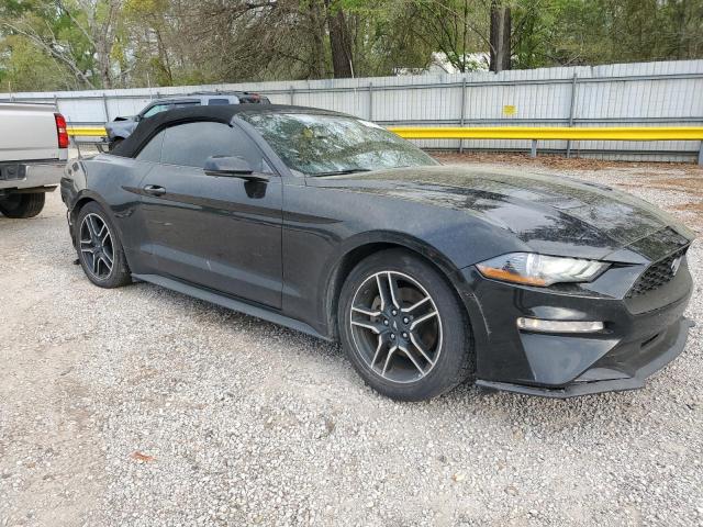 1FATP8UH8J5157101 - 2018 FORD MUSTANG BLACK photo 4