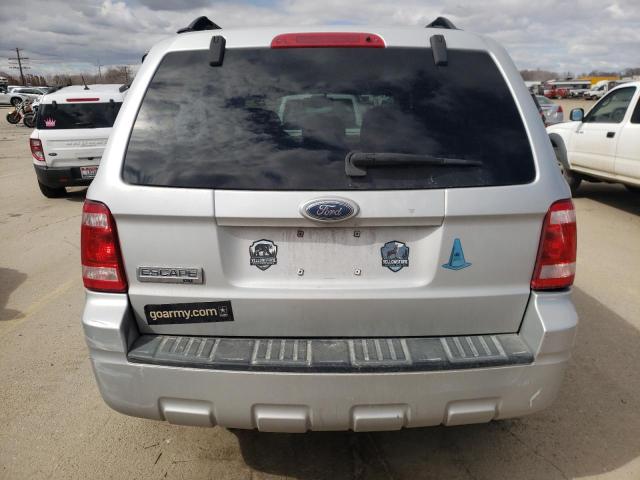 1FMCU03148KA04148 - 2008 FORD ESCAPE XLT SILVER photo 6