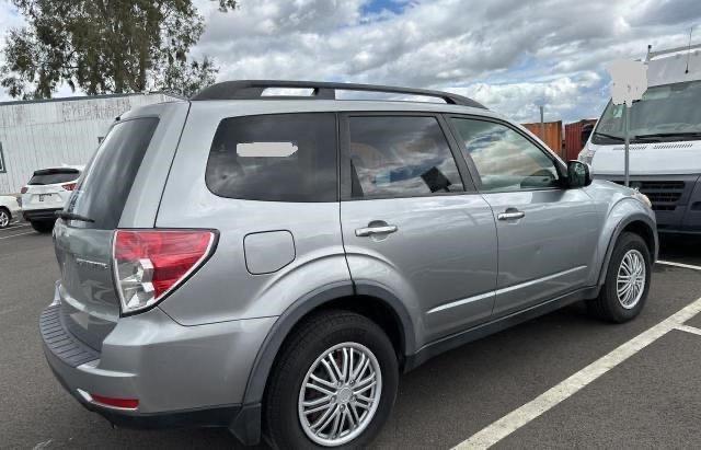 JF2SH64679H730457 - 2009 SUBARU FORESTER 2.5X LIMITED SILVER photo 4