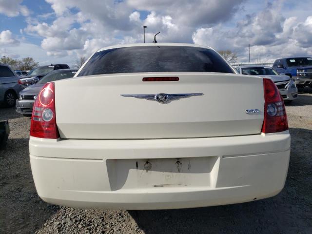 2C3KA43R88H145919 - 2008 CHRYSLER 300 LX WHITE photo 6