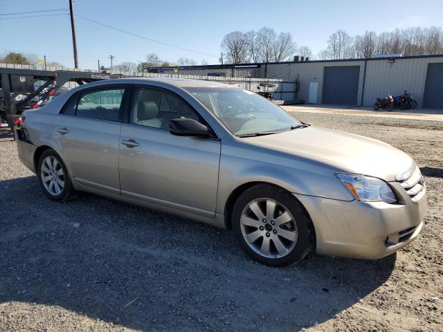 4T1BK36B77U220926 - 2007 TOYOTA AVALON XL GOLD photo 4