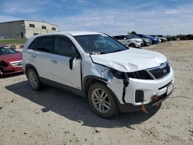 5XYKTCA62EG481911 - 2014 KIA SORENTO LX WHITE photo 4