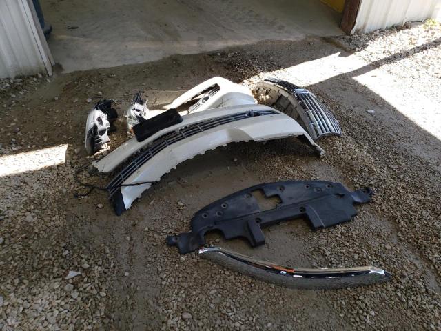 5LMJJ2J57BEJ08055 - 2011 LINCOLN NAVIGATOR WHITE photo 13