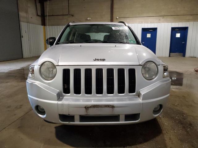 1J8FF47W57D256480 - 2007 JEEP COMPASS SILVER photo 5