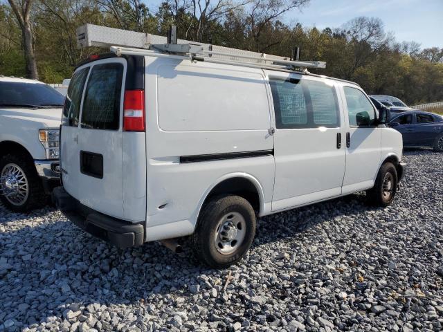 1GCWGAFG0J1319524 - 2018 CHEVROLET EXPRESS G2 WHITE photo 3