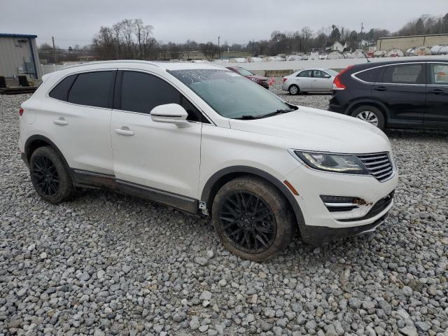 5LMCJ3D97HUL52283 - 2017 LINCOLN MKC RESERVE WHITE photo 4