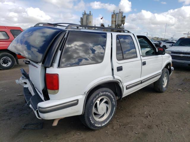 1GNDT13W3W2247998 - 1998 CHEVROLET BLAZER WHITE photo 3