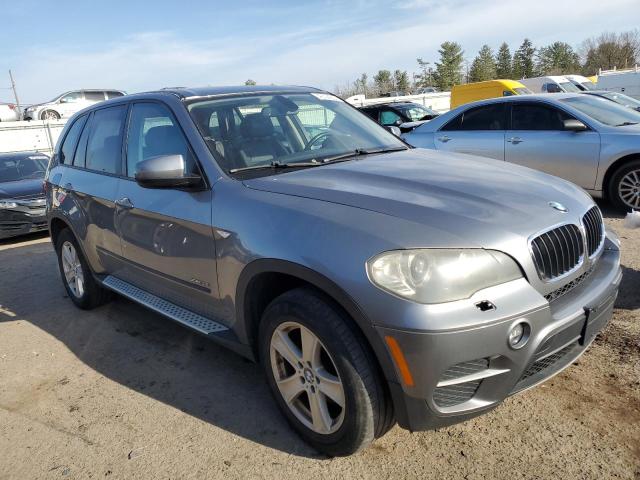 5UXZV4C57BL411502 - 2011 BMW X5 XDRIVE35I SILVER photo 4