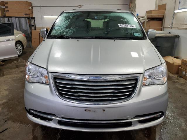 2A4RR8DGXBR667812 - 2011 CHRYSLER TOWN & COU TOURING L SILVER photo 5