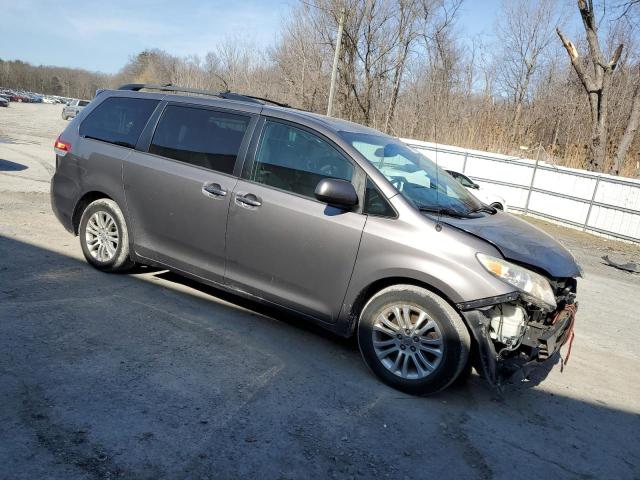 5TDYK3DC3ES524458 - 2014 TOYOTA SIENNA XLE GRAY photo 4