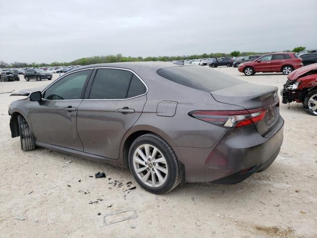 4T1C11AK4NU685230 - 2022 TOYOTA CAMRY LE GRAY photo 2