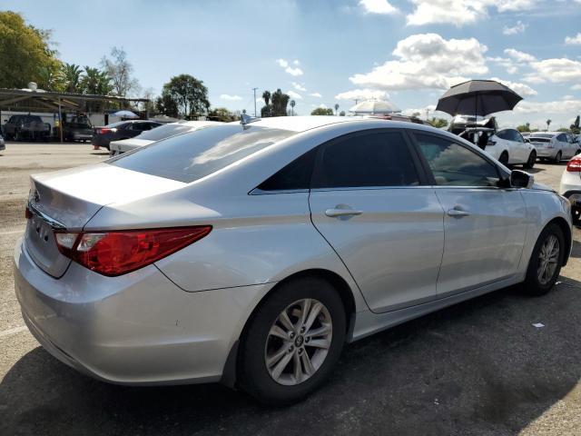 5NPEB4AC3DH663801 - 2013 HYUNDAI SONATA GLS SILVER photo 3