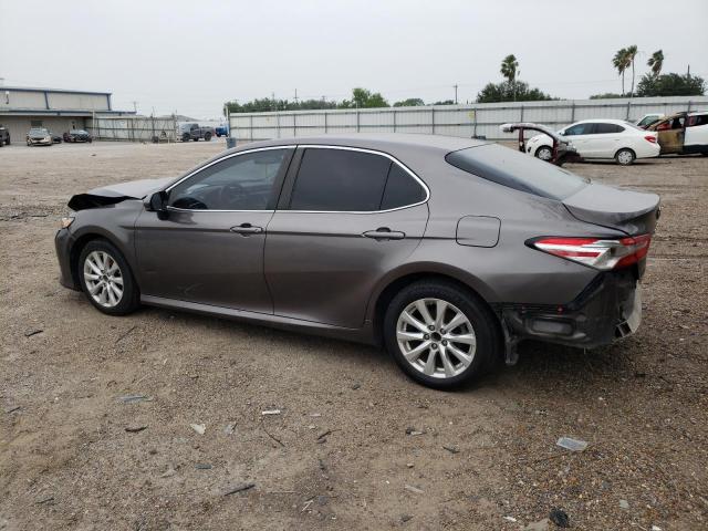 4T1B11HK5JU007890 - 2018 TOYOTA CAMRY L GRAY photo 2