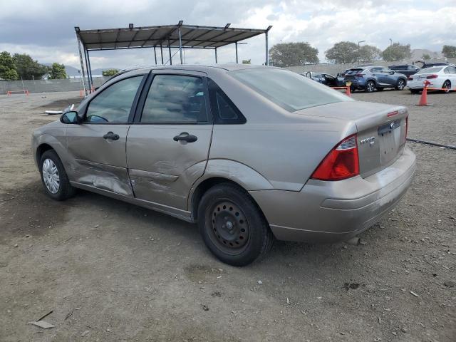 1FAFP34N85W230246 - 2005 FORD FOCUS ZX4 TAN photo 2