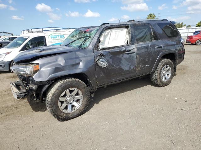 JTEBU5JR2F5251763 - 2015 TOYOTA 4RUNNER SR5 GRAY photo 1