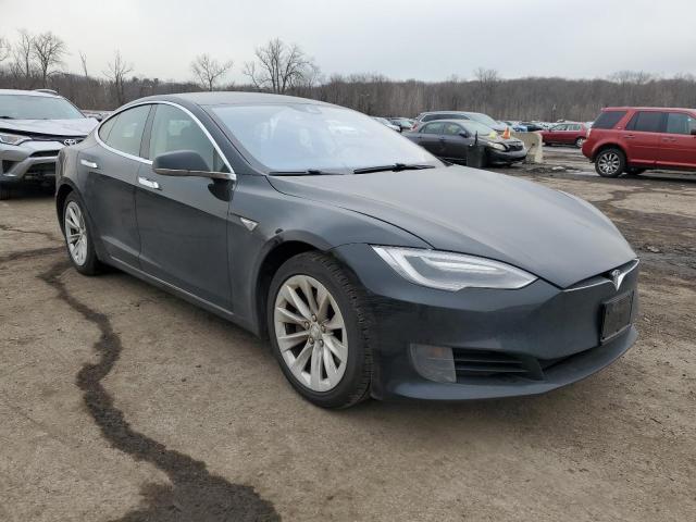 5YJSA1E11GF159490 - 2016 TESLA MODEL S შავი ფოტო 4