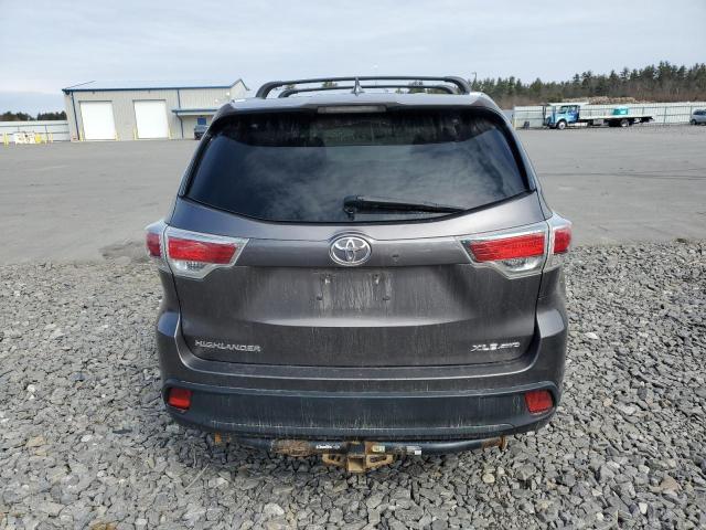 5TDJKRFH3FS142526 - 2015 TOYOTA HIGHLANDER XLE GRAY photo 6