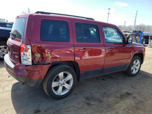 1C4NJPFB1GD651841 - 2016 JEEP PATRIOT LATITUDE RED photo 3