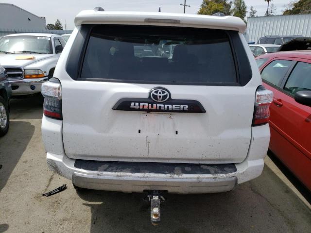 JTEBU5JR1L5800591 - 2020 TOYOTA 4RUNNER SR5/SR5 PREMIUM WHITE photo 6