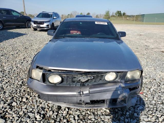 1ZVFT82H865152166 - 2006 FORD MUSTANG GT SILVER photo 5