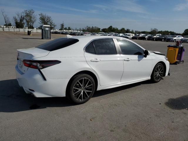 4T1T11AKXPU767482 - 2023 TOYOTA CAMRY SE NIGHT SHADE WHITE photo 3