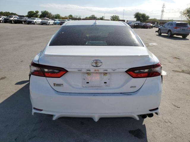 4T1T11AKXPU767482 - 2023 TOYOTA CAMRY SE NIGHT SHADE WHITE photo 6