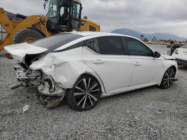 1N4BL4CV1NN349084 - 2022 NISSAN ALTIMA SR WHITE photo 3