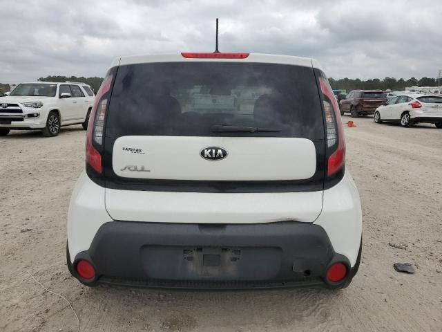 KNDJN2A21F7208485 - 2015 KIA SOUL WHITE photo 6