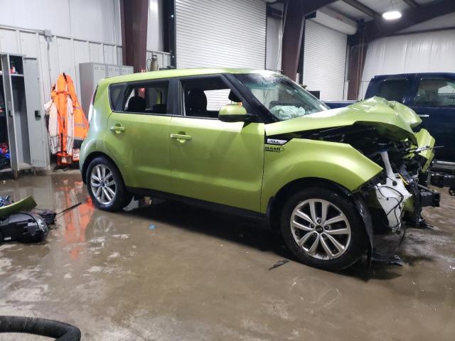 KNDJP3A50J7897289 - 2018 KIA SOUL + GREEN photo 4