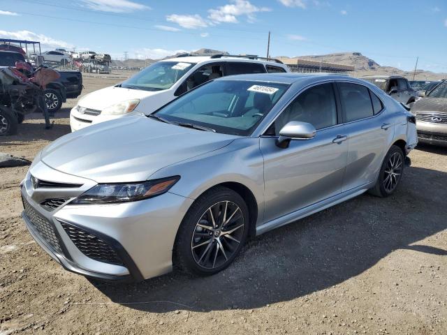 4T1S11AK4PU740984 - 2023 TOYOTA CAMRY SE NIGHT SHADE SILVER photo 1