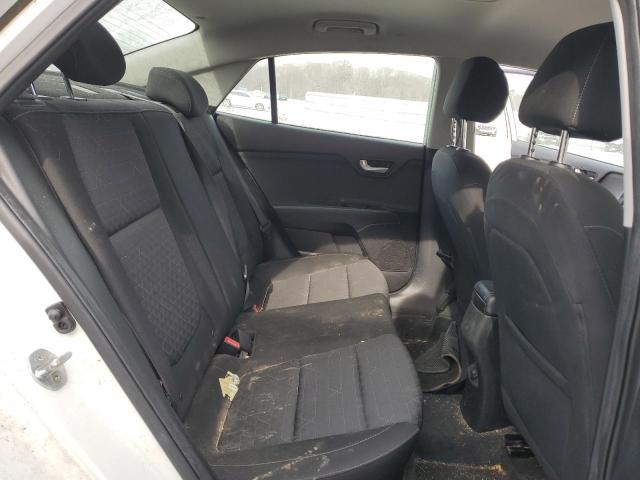 3KPA24AB8JE058467 - 2018 KIA RIO LX WHITE photo 10