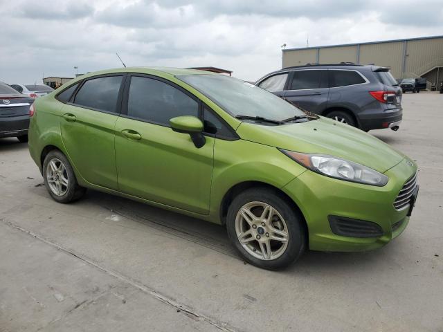 3FADP4BJ3JM144091 - 2018 FORD FIESTA SE GREEN photo 4